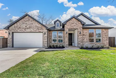 2802 William Brewster Dr, Irving, TX 75062