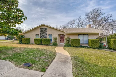 1901 Briarcreek Ln, Plano, TX 75074