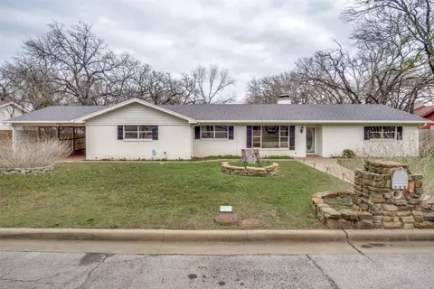 502 Cedar St, Mineral Wells, TX 76067