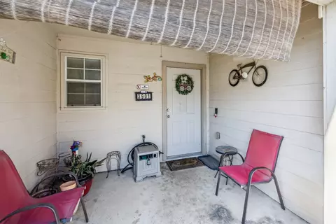 3901 Oceanside Dr, Euless, TX 76040