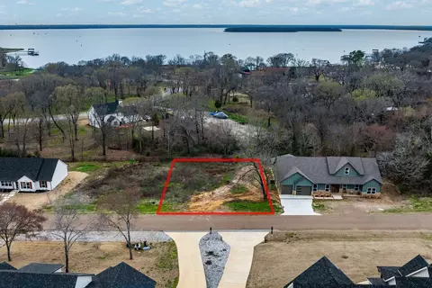 202 Splitrail Dr, Mabank, TX 75143