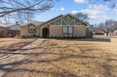 4716 Elkwood Ln, Arlington, TX 76016
