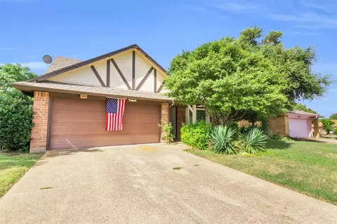 3909 Wendover Dr, Fort Worth, TX 76133
