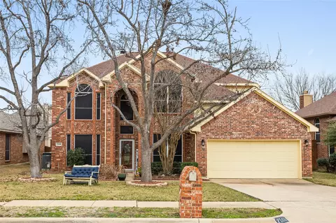 2108 Golden Arrow Dr, Flower Mound, TX 75028