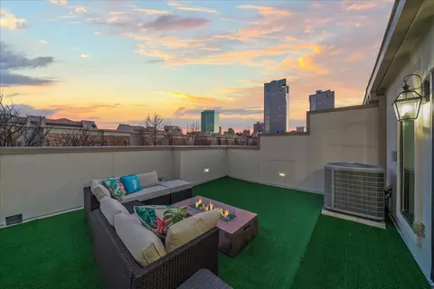 709 E 1st St, Fort Worth, TX 76102