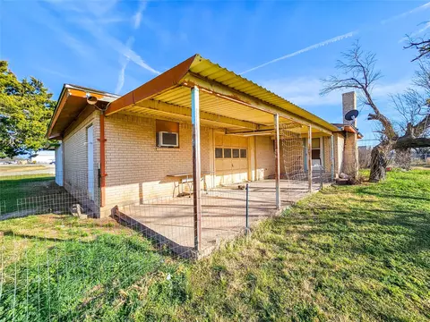 Other - 114 Scott St, Tye, TX 79563 photo 5 of 6