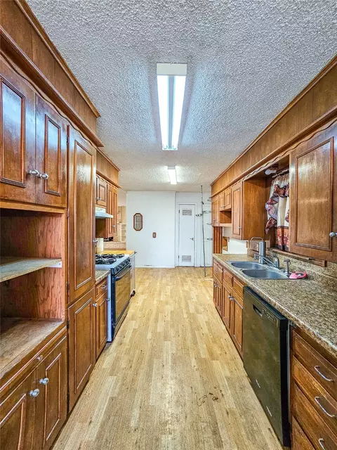 Kitchen - 114 Scott St, Tye, TX 79563 photo 3 of 3