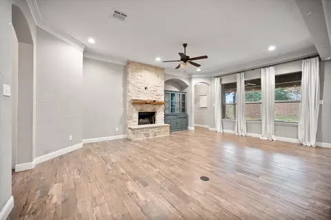 101 Chateau Dr, Aledo, TX 76008