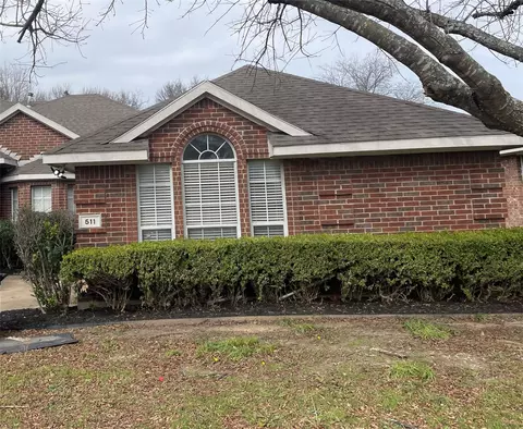 511 Parks Ct, Desoto, TX 75115