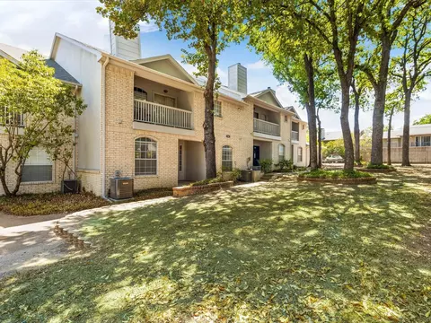 Exterior - 1501 Cedar Elm Dr, Euless, TX 76039 photo 2 of 8