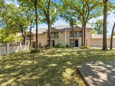 Exterior - 1501 Cedar Elm Dr, Euless, TX 76039 photo 3 of 8