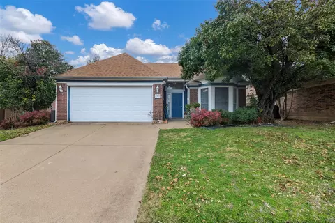 7009 Wooddale Dr, Watauga, TX 76148