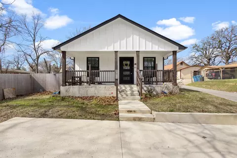 204 Barker St, Athens, TX 75751