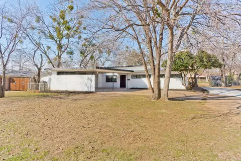 7009 Riviera Dr, North Richland Hills, TX 76180
