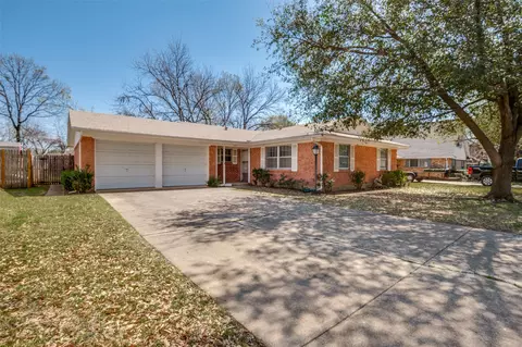 610 Lexington Dr, Irving, TX 75061