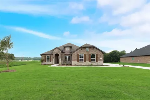 3915 Southern Oaks Dr, Royse City, TX 75189
