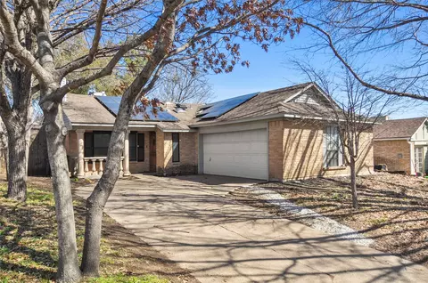 10028 Lone Eagle Dr, Fort Worth, TX 76108