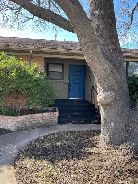 2900 Ryan Place Dr, Fort Worth, TX 76110