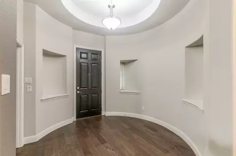 222 Iris Dr, Midlothian, TX 76065 photo 4