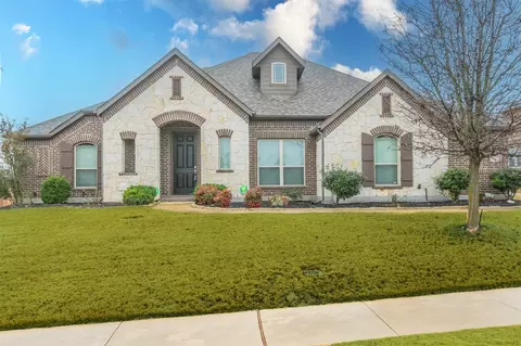222 Iris Dr, Midlothian, TX 76065