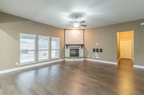 222 Iris Dr, Midlothian, TX 76065 photo 8