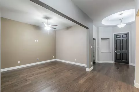 222 Iris Dr, Midlothian, TX 76065 photo 3