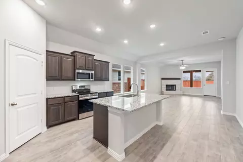1237 Comal Ln, Springtown, TX 76082 photo 13