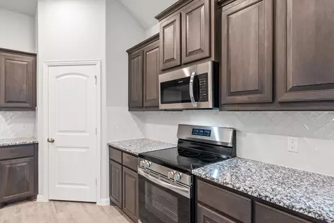1237 Comal Ln, Springtown, TX 76082 photo 10