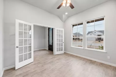1237 Comal Ln, Springtown, TX 76082 photo 8