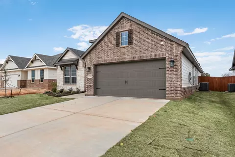 1237 Comal Ln, Springtown, TX 76082 photo 4