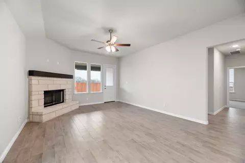 1237 Comal Ln, Springtown, TX 76082 photo 16