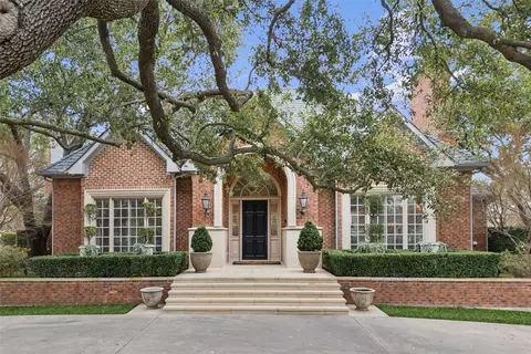 17601 Harbord Oaks Cir, Dallas, TX 75252