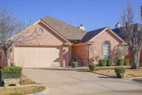 8617 Creede Trl, Fort Worth, TX 76118