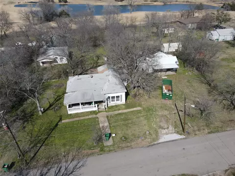 View/Area - 217 E 2nd St, Ferris, TX 75125 photo 1 of 7