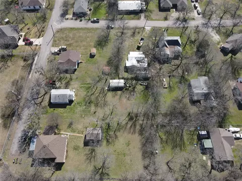 View/Area - 217 E 2nd St, Ferris, TX 75125 photo 5 of 7