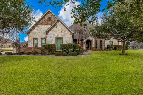 100 Mesquite Meadow Ln, Fort Worth, TX 76126