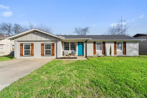 6633 Avalon Dr, Watauga, TX 76148