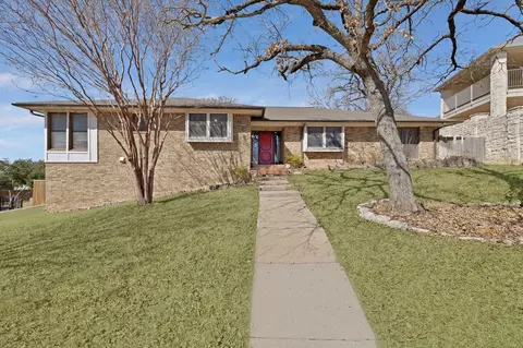250 Oak Hill Dr, Trophy Club, TX 76262