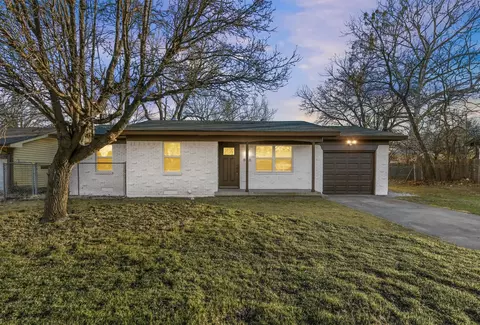 668 Pine St, Lewisville, TX 75057