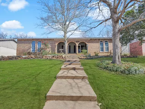2709 Hilldale Blvd, Arlington, TX 76016