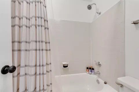 Bath - 400 Moss Hill Ln, Euless, TX 76039 photo 2 of 5