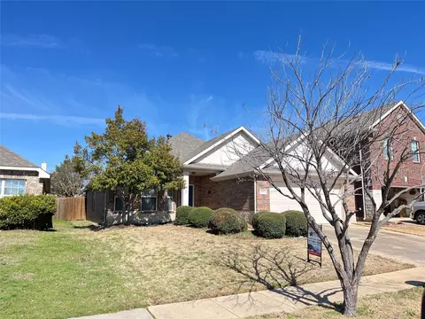 4517 Fir Dr, Fort Worth, TX 76244