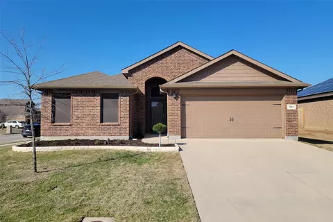 401 Saratoga Dr, Ponder, TX 76259