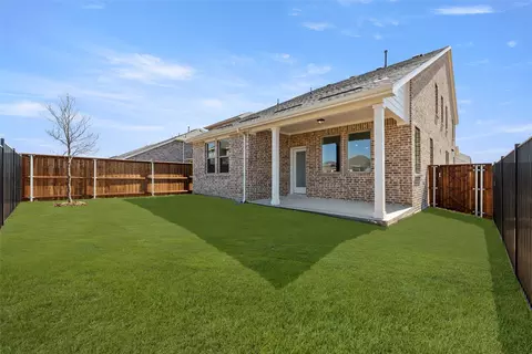 14111 Harden St, Pilot Point, TX 76258 photo 4
