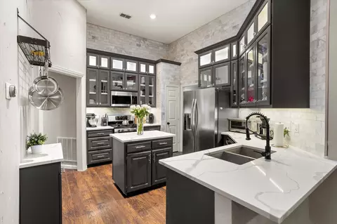 2127 Amherst Dr, Lewisville, TX 75067