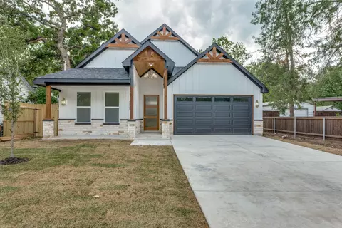 3121 Delaware Trl, Lake Worth, TX 76135