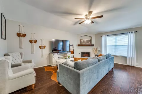 2432 Eagle Mountain Dr, Little Elm, TX 75068