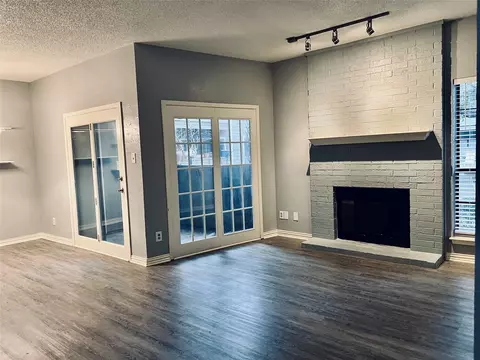 1208 Riverchase Ln #148, Arlington, TX 76011