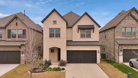2569 Four Roses Dr, Lewisville, TX 75056