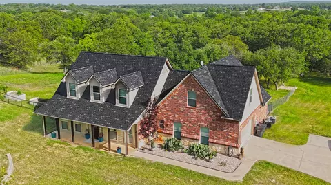 307 Sandpiper Dr, Weatherford, TX 76088
